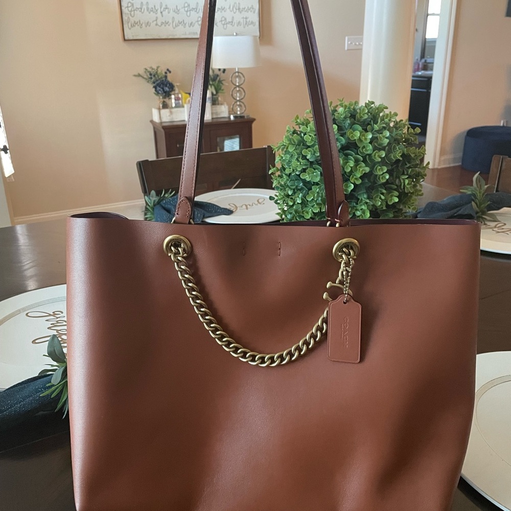 Coach Signature Chain Central Tote